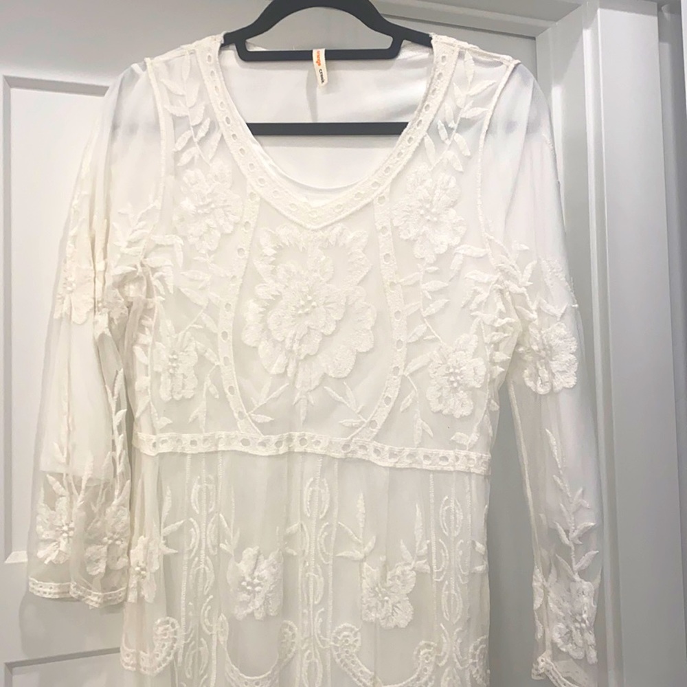 LACE MIDI DRESS